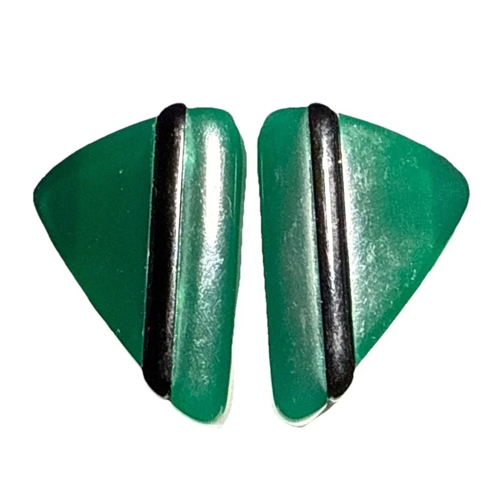 Vintage Geometric Triangle Retro Earrings Green and Black‎ Plastic J15-22